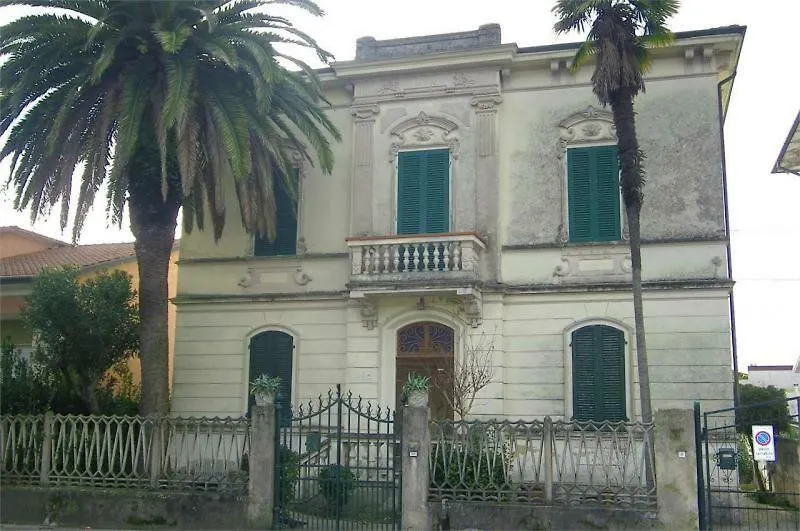 Residence Lagomare Torre del Lago Puccini Apartment